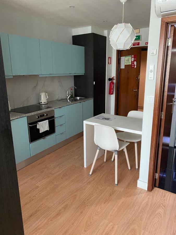 411 Gale Center Apartamento Wi-Fi, Estacionamento 포르투 외부 사진